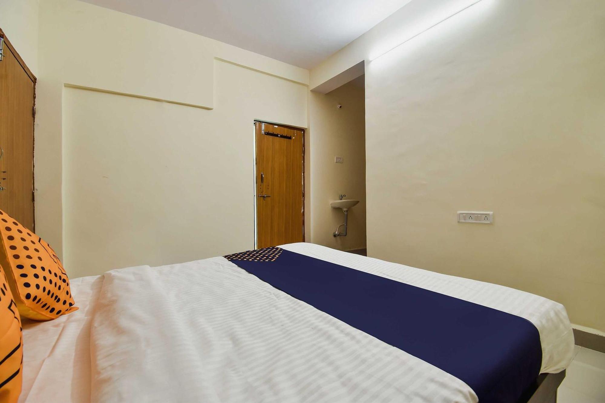 Spot On Carnival Resorts Raipur  Ngoại thất bức ảnh