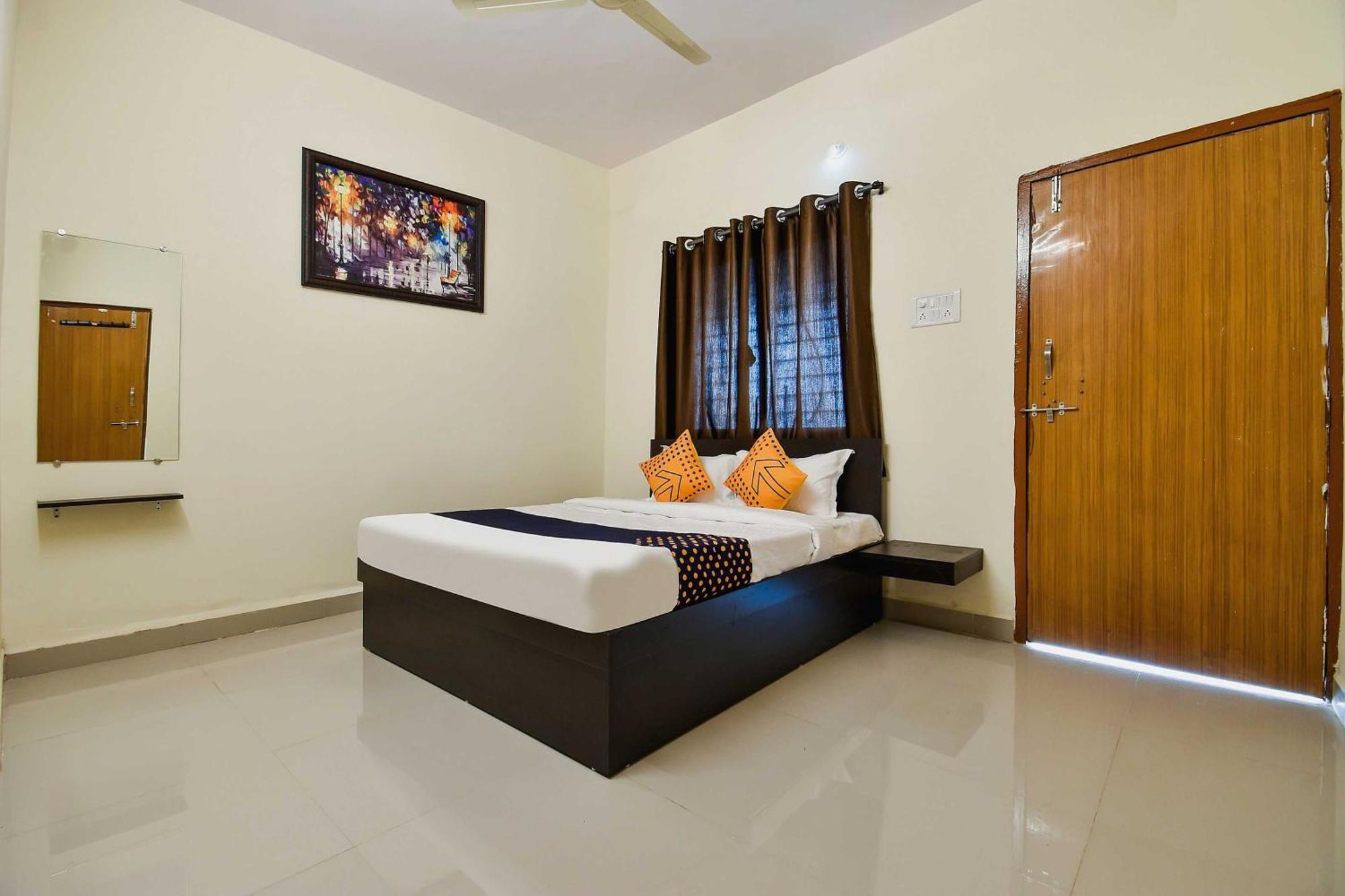 Spot On Carnival Resorts Raipur  Ngoại thất bức ảnh