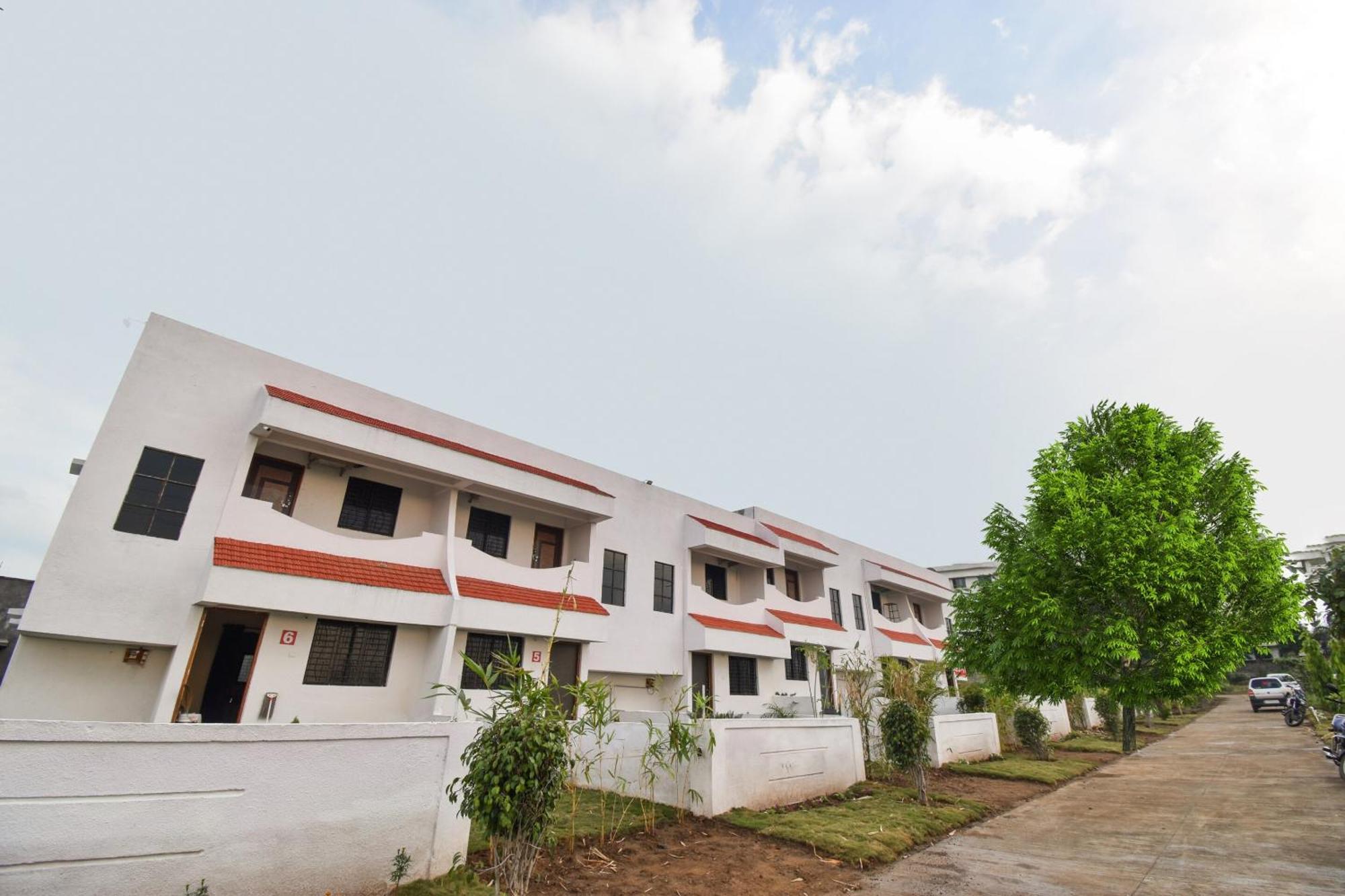 Spot On Carnival Resorts Raipur  Ngoại thất bức ảnh