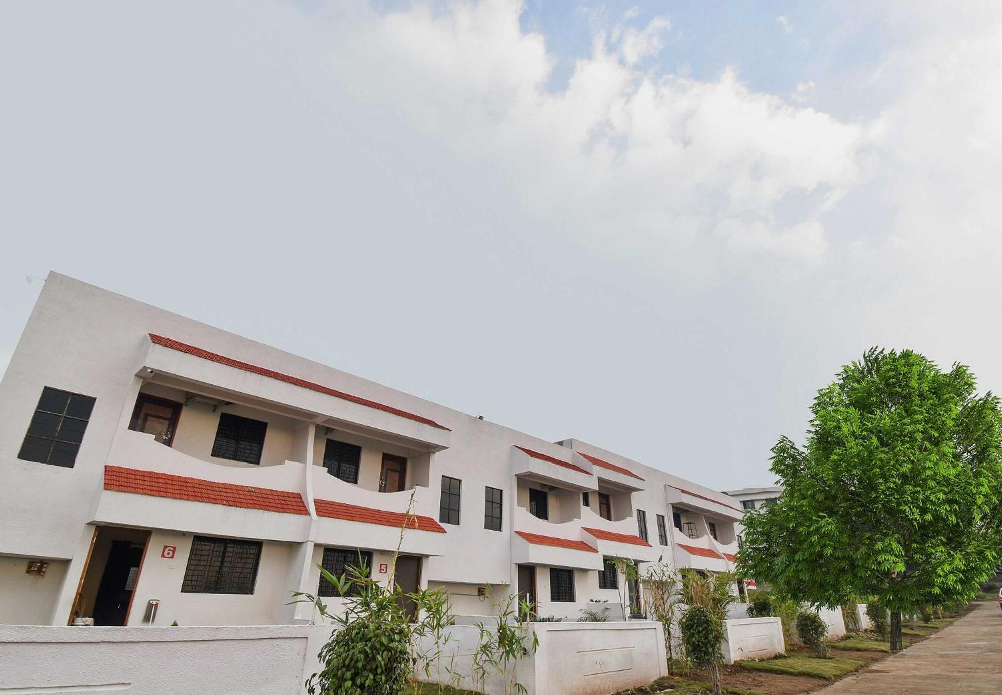 Spot On Carnival Resorts Raipur  Ngoại thất bức ảnh