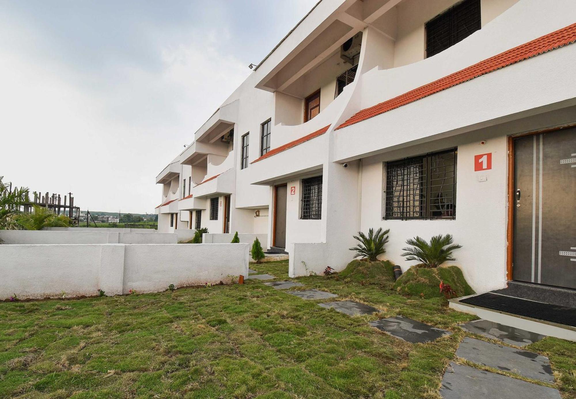 Spot On Carnival Resorts Raipur  Ngoại thất bức ảnh