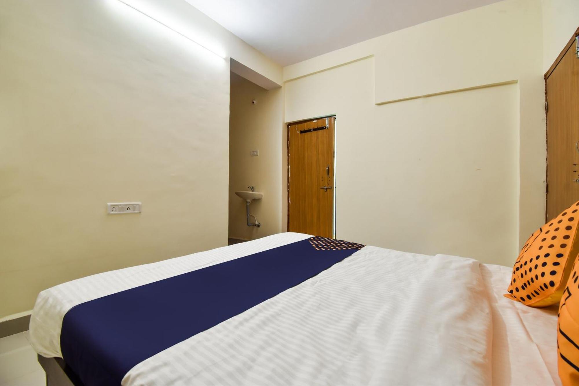 Spot On Carnival Resorts Raipur  Ngoại thất bức ảnh