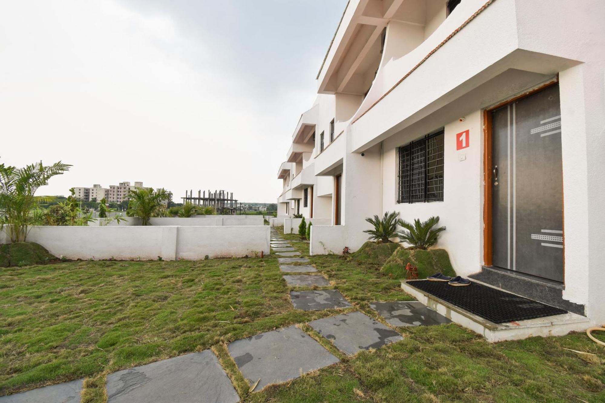 Spot On Carnival Resorts Raipur  Ngoại thất bức ảnh